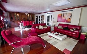 Center Luxury Apartment